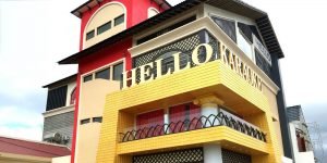 mat-tien-karaoke-hello