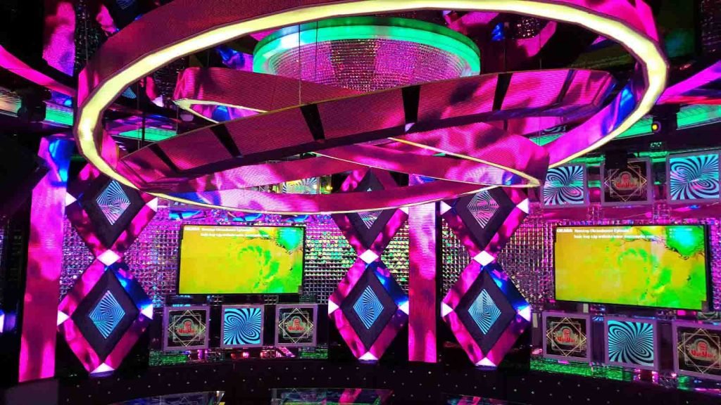 trang-tri-phong-karaoke