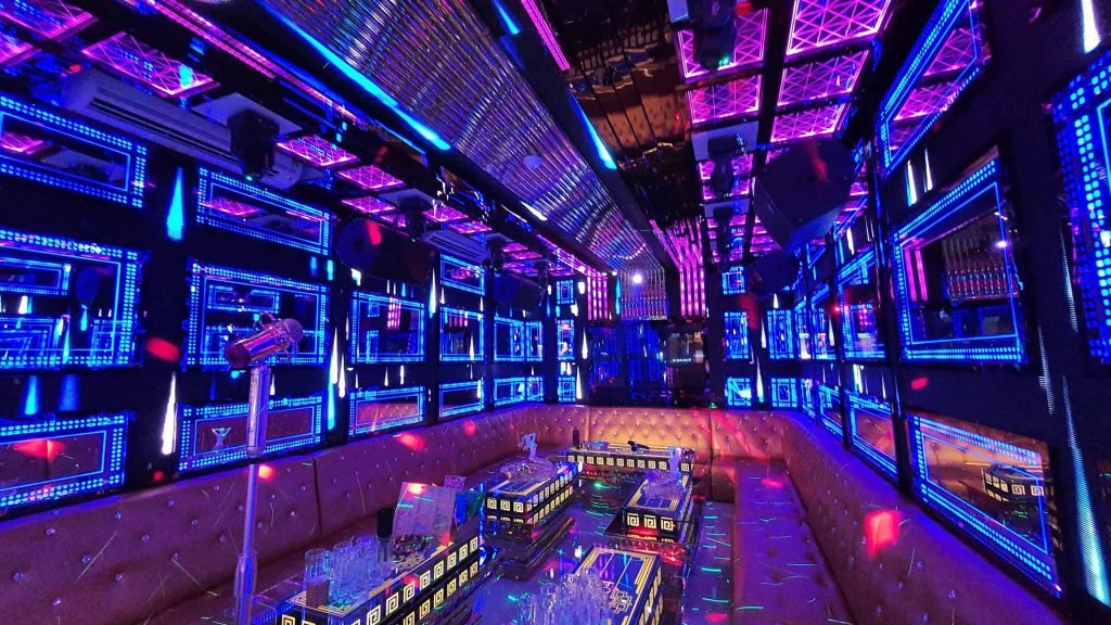 MAU-PHONG-KARAOKE-FYOU4