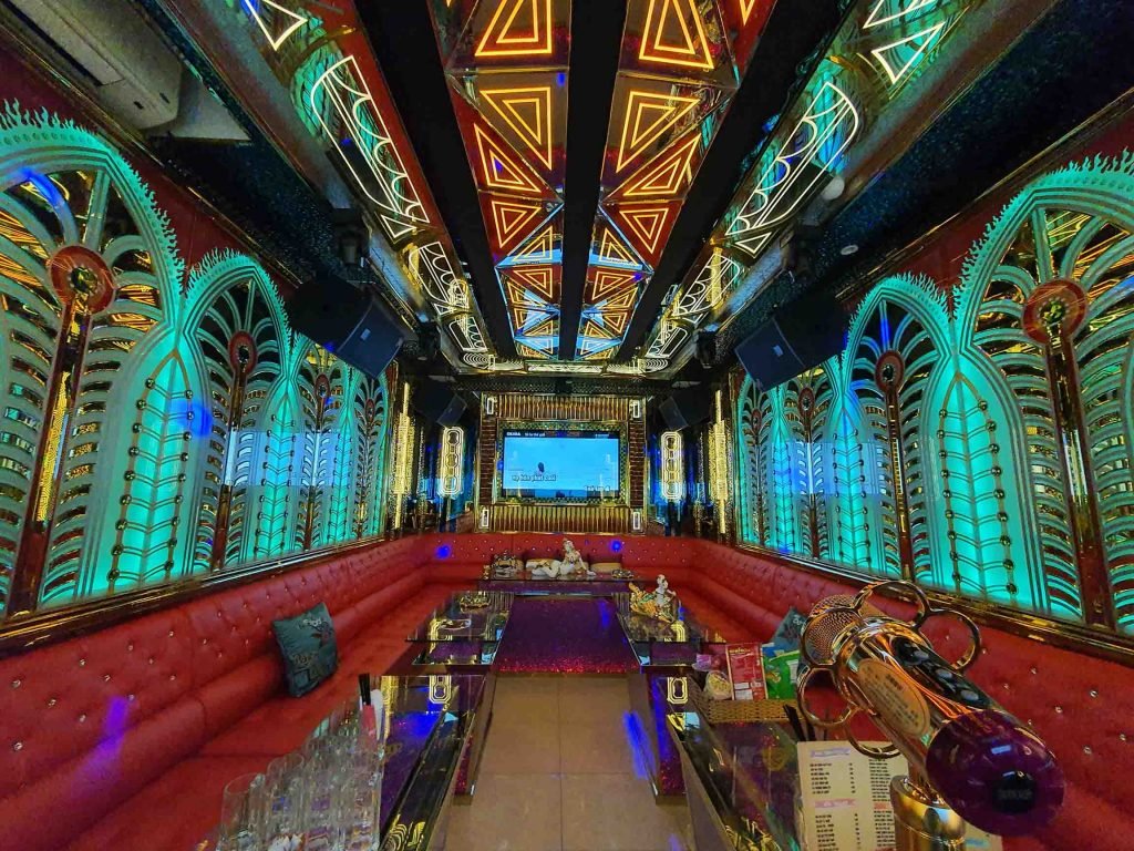 KARAOKE FYOU 4 QUẬN 10 5 MAU-PHONG-KARAOKE-MAXO
