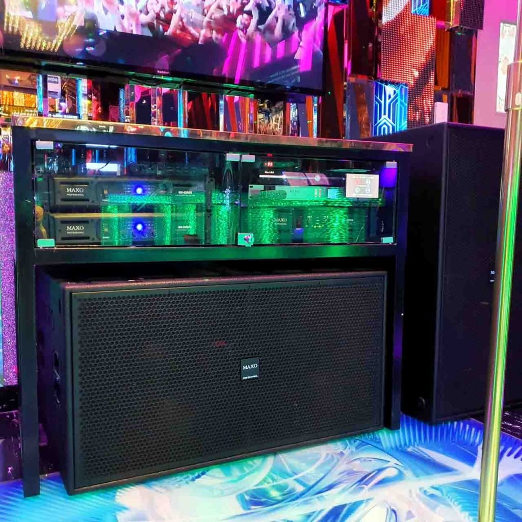 loa-sub-phong-karaoke-dien-tich-lon