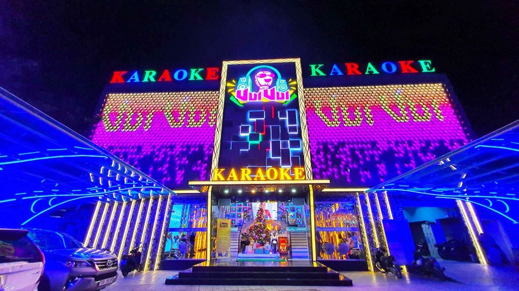 mat tien quan karaoke vui vui tay ninh